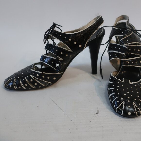 NWOB Authentic Chanel Black White Leather Mary Jane Lace Slingback Heels 38 US/8 - Picture 2 of 15